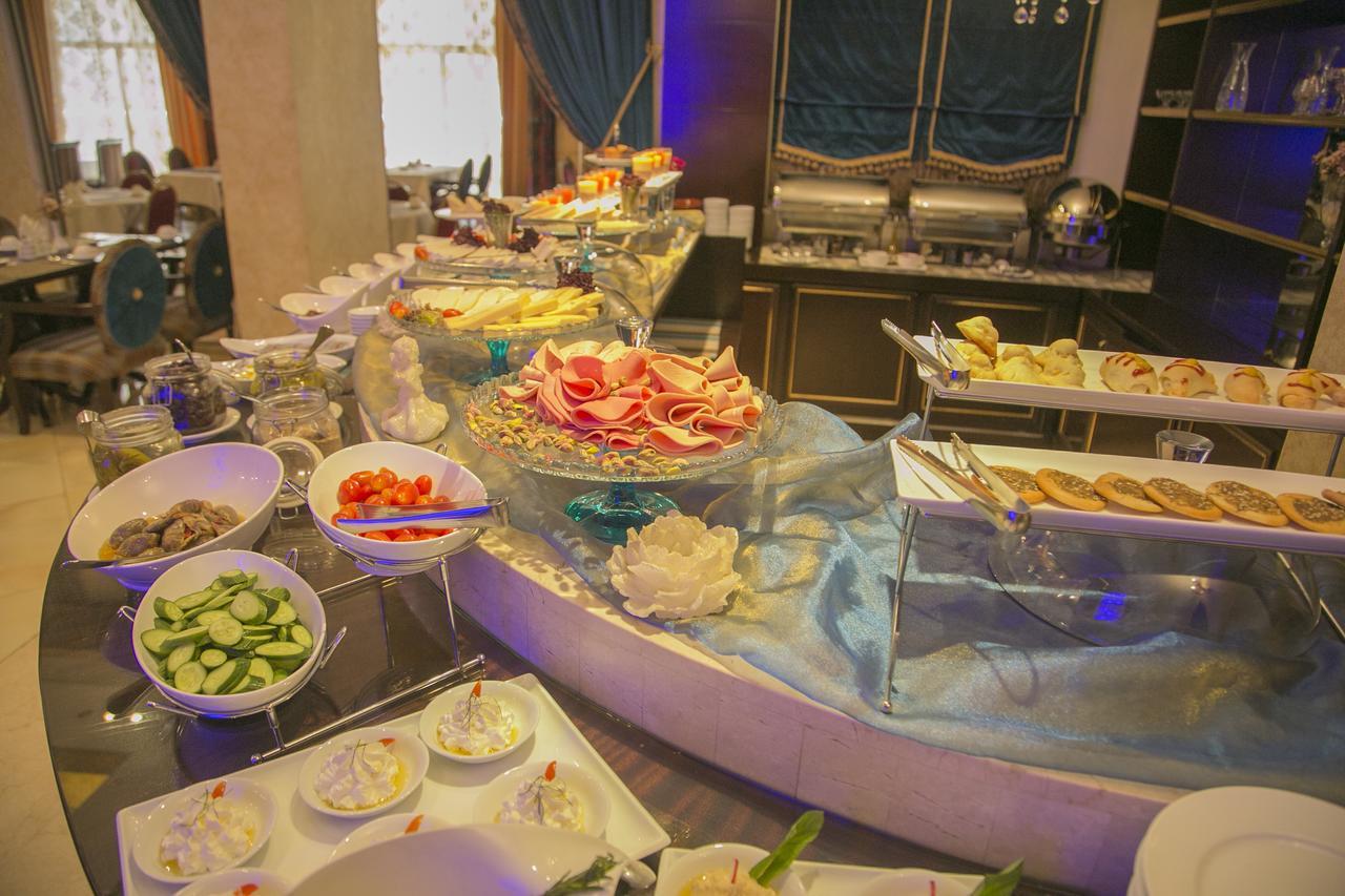 Queens Suite Hotel Beirut Exterior foto
